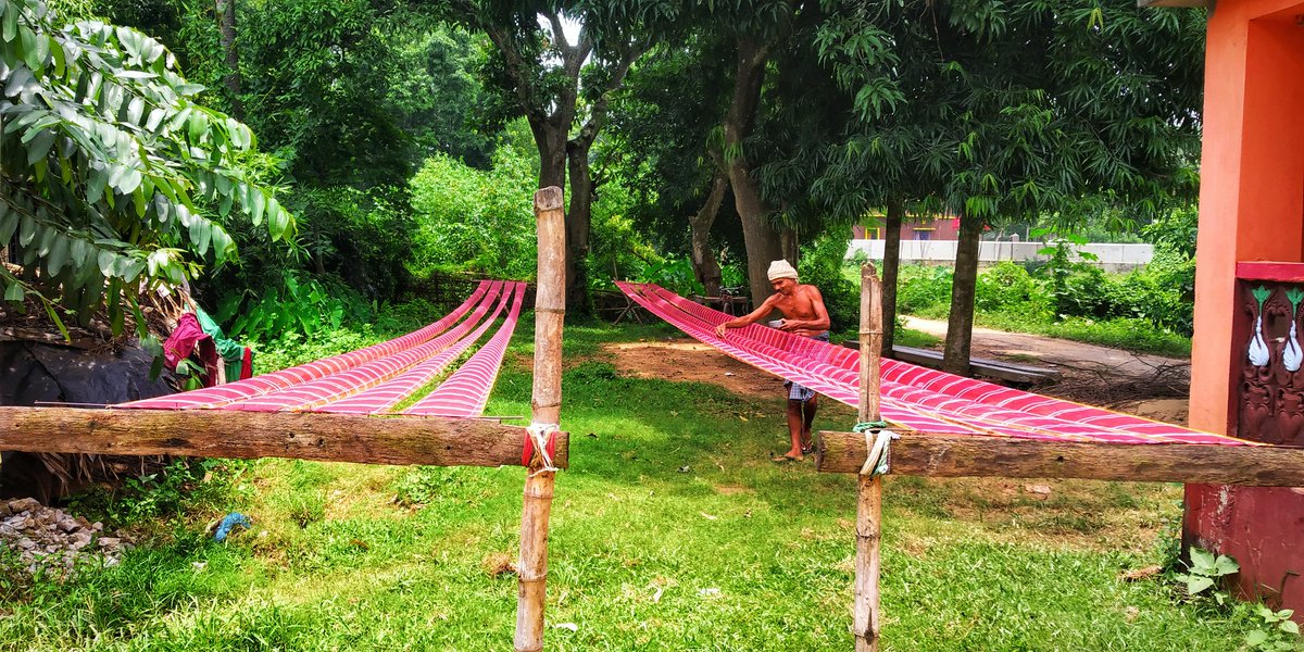 ManojSahooMantu's tweet image. ଆଜିର 'ଜାତୀୟ ହସ୍ତତନ୍ତ୍ର ଦିବସ' ଅବସରରେ ମୋ ଗାଁ' ର ବୁଣାକାର ମାନଙ୍କ ଐତିହାସିକ କଳାକୃତି।
ଏବେବି ବଞ୍ଚିରହିଛି ତନ୍ତ,ଅରଟ,ସୁତାକଟା,ଲୁଗାବୁଣା...

#ମୋ_ଗାଁ ବାଲିପାଟଣା,ସମନ୍ତରାପୁର,ଯାଜପୁର
#NationalHandloomDay #Vocal4Handloom #vocal4local