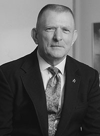 ponceto91's tweet photo. Il y a 87 ans, le 17 août 1933, naquit Eugene Francis « Gene » Kranz, ingénieur américain. Il sera directeur de vol lors des missions Apollo et dirigeant de la NASA. Il sera principalement connu pour son rôle dans le sauvetage de la mission Apollo 13 en 1970 #LaPetiteInfoDuJour https://t.co/hTiBq1FHjM
