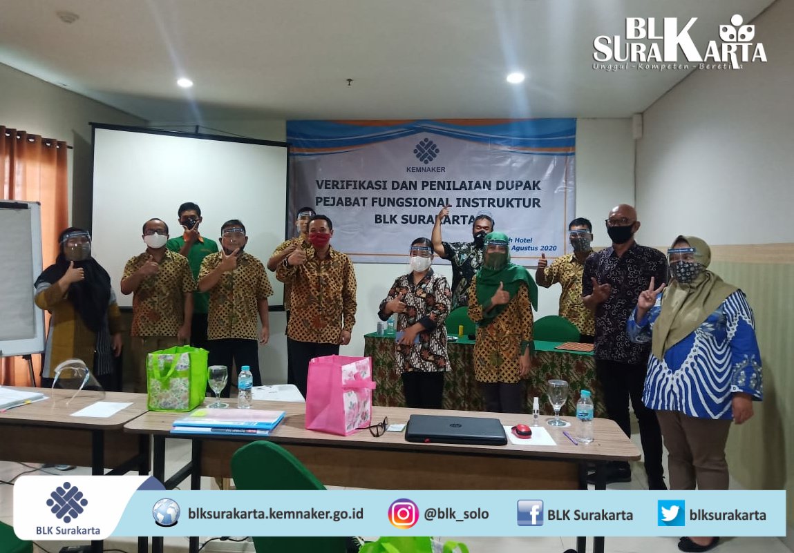 BLKSurakarta's tweet photo. Tanggal 6 dan 7 Agustus 2020 dilaksanakan Verifikasi dan Penilaian DUPAK BLK Surakarta yang dibuka secara resmi oleh Kepala BLK Surakarta, Bp. Sofwan Setiawan, S.T.,https://t.co/uVYMkOSwTC., dan diikuti oleh tim verifikasi angka kredit BLK Surakarta. 

@vokasindonesia
@Dit_INTALA https://t.co/JMjuhtQi3V