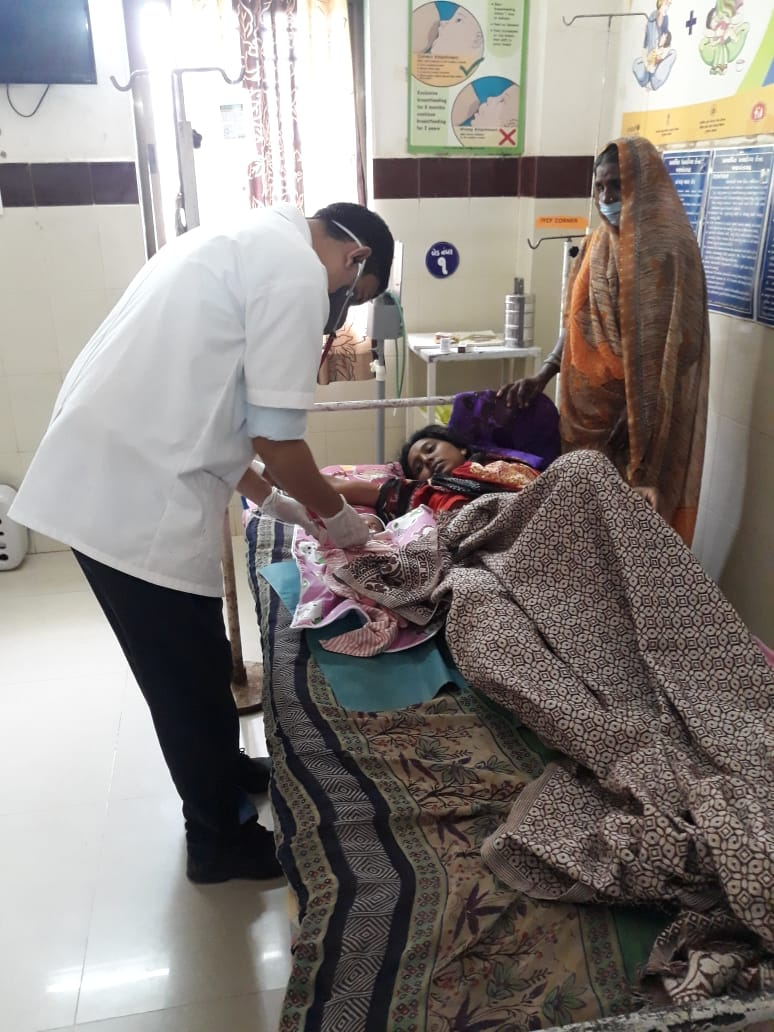 CdhoSabarkantha's tweet photo. TODAY FULL TERM NORMAL DILIVARY DONE #PHC BALISANA, BAMANA & JASVANTGADH #IBNC & #VACCINATION DONE #SANITARY PAD GIVEN #BF STARTED. https://t.co/YpU5Zi0Gvc