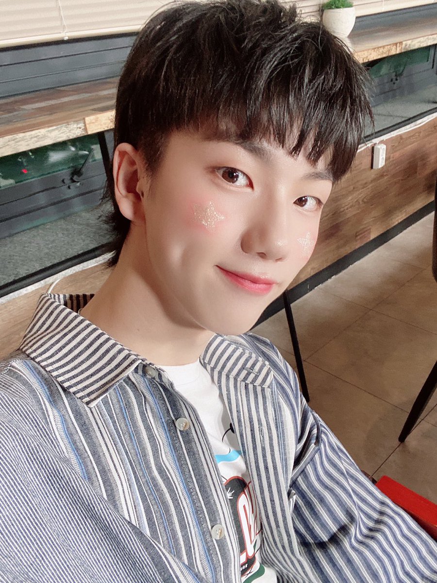 [#전도염]
굿바이원더나인 예약판매 팬싸!
오늘도 덕분에 행복한 하루였어요!
고마워요 원더랜드❣️❣️

#원더나인 #1THE9
#JEONDOYUM 
#GoodBye1THE9 #세어봐