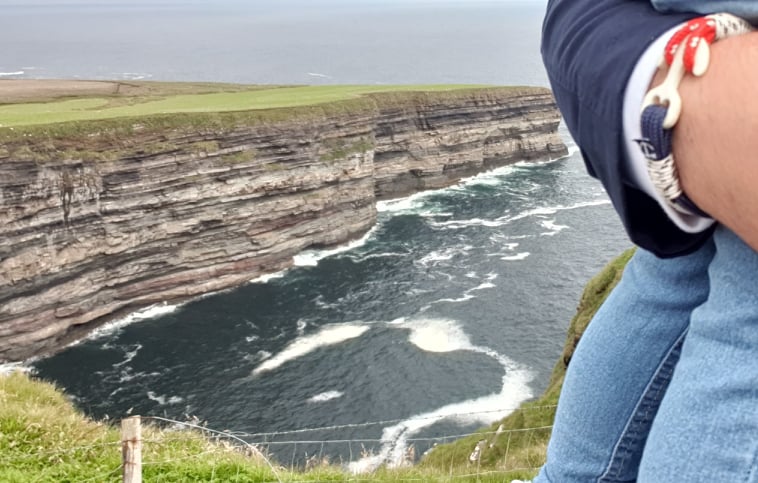 BranMarionSpain's tweet photo. Sueña en grande y explora Irlanda 🇮🇪 ♥ ️ #branmarion #náutica #pulseras #hechoamanoconamor #estéticamentehermoso #viajes #amoroceánico #estética #artedelmar #brisamarina https://t.co/4F5cG6At0k