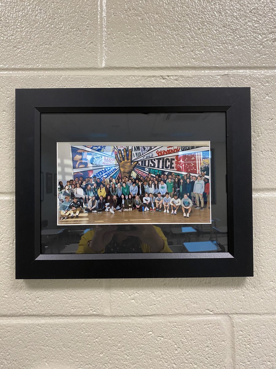 listerbhs's tweet photo. AP Lang 2019-20: You are now memorialized on my classroom wall. 💚💛 https://t.co/BucG2Vwu9j