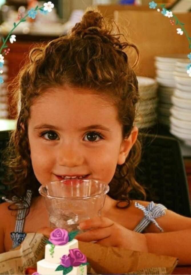 Know her name. This is Alexandra Najjar. She is only 3 years old. She was injured by the #Beirut blast. Today she passed away. She is the youngest Lebanese victim so far. RIP Alexandra 💔

<a href="/akhbar/">Khairul Akhbar</a>