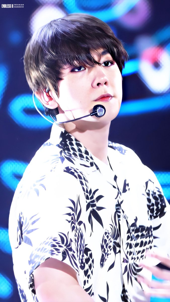 💋👄🍑 #엑소 #백현 #EXO #BAEKHYUN #ExaBFF #ExaEXOL <a href="/weareoneEXO/">EXO</a> <a href="/B_hundred_Hyun/">Baekhyun_EXO</a>