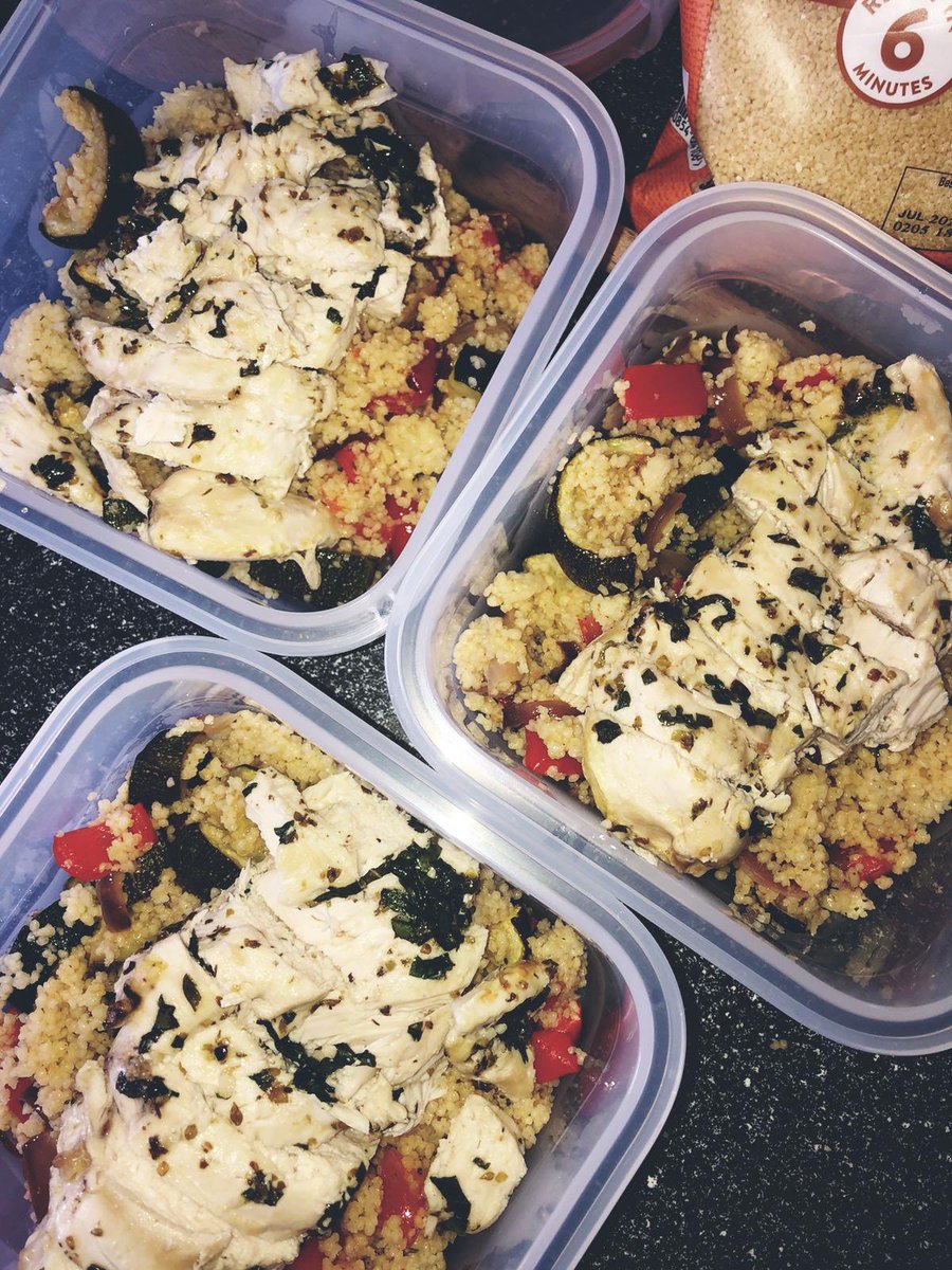 rubychow135's tweet photo. Meal prepping like I’ve got my life together!🍗 https://t.co/h3OT43Mqjy