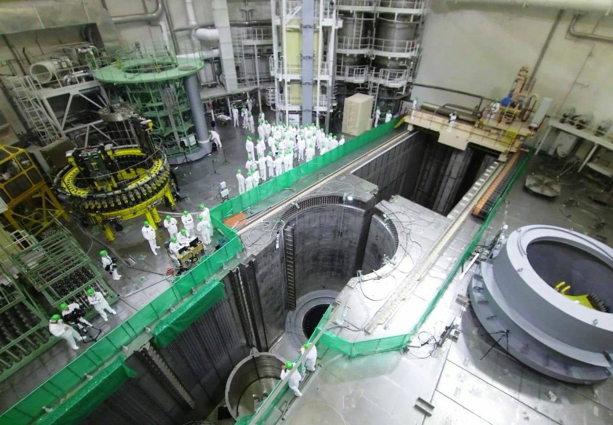 Вид на шахту реактора первого энергоблока Белорусской АЭС