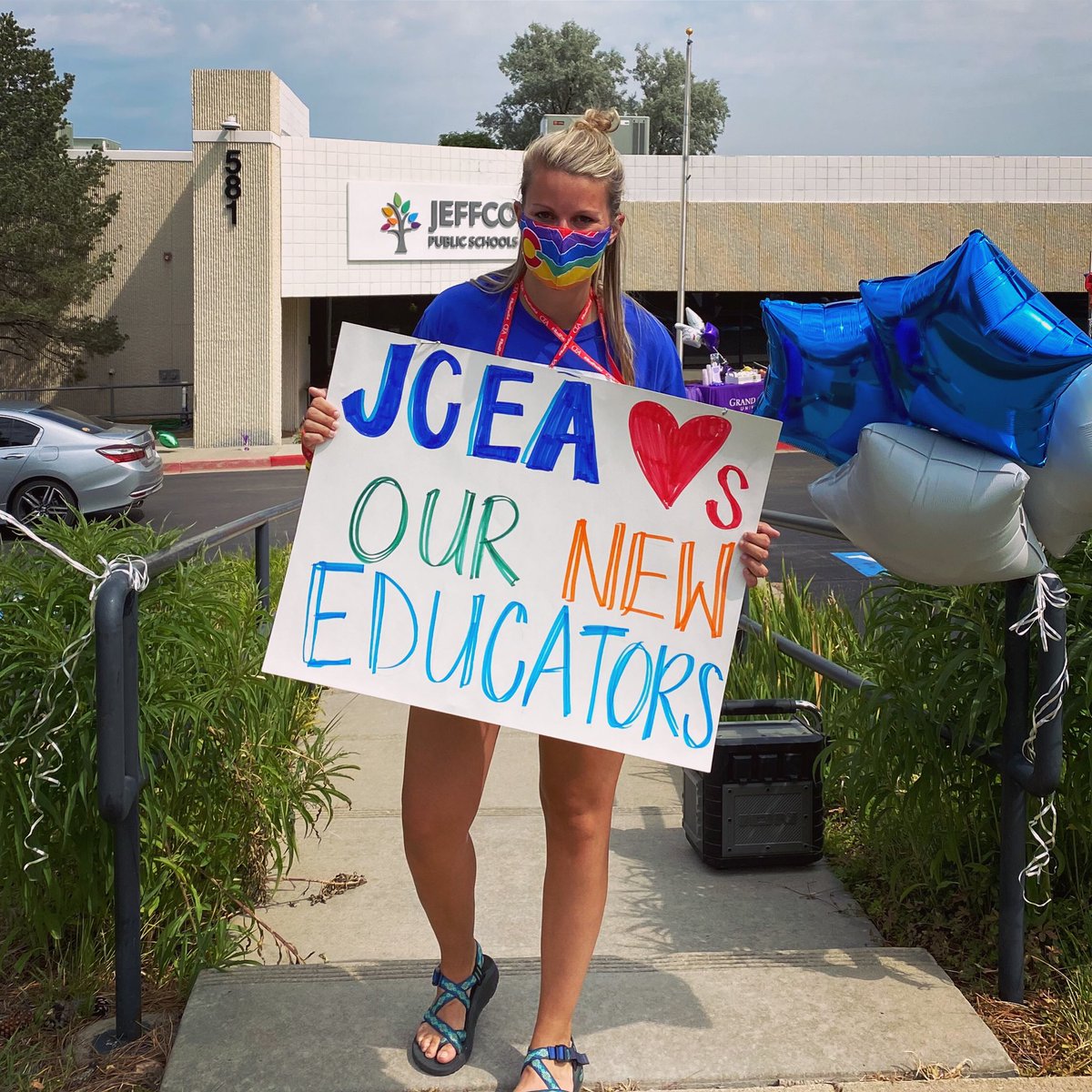 Had a great time welcoming new <a href="/JeffcoSchoolsCo/">Jeffco Public Schools</a> educators at the induction welcome parade yesterday! #TeamJeffco #WEareJCEA