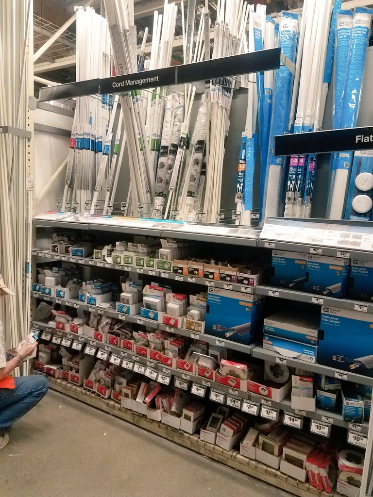 maria_gianos's tweet photo. Good morning #teamwork &amp; power packdown on extension cords aisle for most need it generators 😀🌞😁 @DanburyHome @scottgseam @hmalak @JasonArigoni https://t.co/bNYHr6oLij