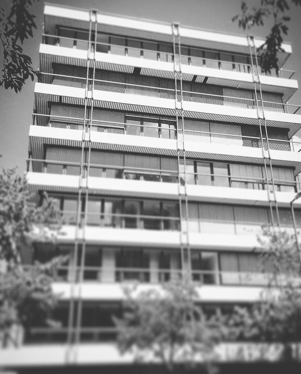 A few years earlier, the  #KGB had already succeeded in striking a blow against another unit in the building. Behind the ‚Zentralstelle für Verkehrsgeographie der Bundeswehr‘ is the # BND-Unit ‚I G 3‘, which was the military component of the Stay Behind program 7/10