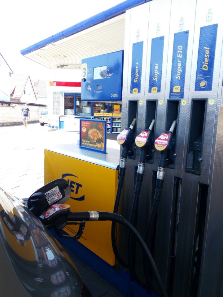 Sergej Ivanov tweet media