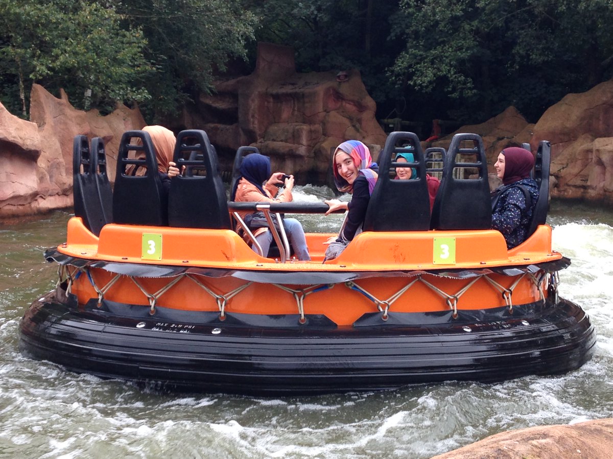 HaystackDryers's tweet photo. We love the #radjariver #rapidsride @WalibiBelgium It's a great ride to cool down on a hot day like today and splashy enough to need two #peopledryer s on the exit. Wish we were there now! ( 📷by #haystackdryers in 2014) #themepark #fridayfeeling #waterride #freizeitpark https://t.co/25VJ0NmTDw