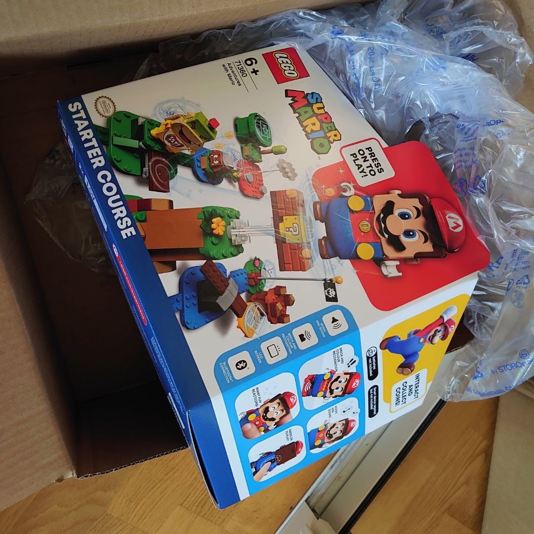 BrickTaco_67's tweet photo. LEGO Mario time! It finaly came in the make! Review Will be comming up on my second account in a few days! https://t.co/hoNr3NUuDv
