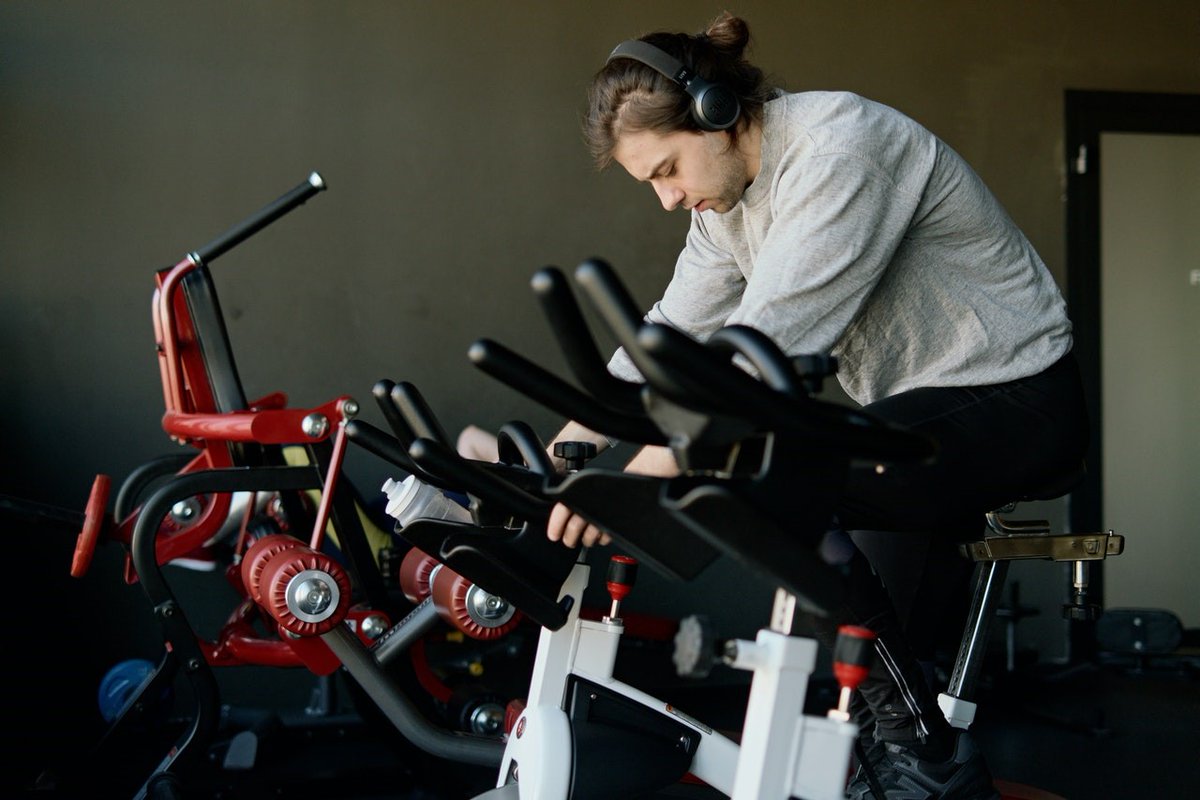 ipu_run's tweet photo. Conoce los beneficios y consejos para la práctica de ciclo indoor. Ingresa al siguiente link. ➡️ https://t.co/FCkG9Bi5Fq

#NoTeDetengas #YoSumoSalud #SomosSports #Sports https://t.co/x0PbmNDyTe