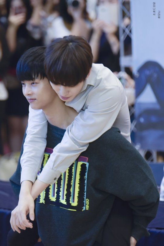 NoodleWaffle_'s tweet photo. Chabin ❤️
#VIXXis6 #VIXX https://t.co/wRPgU9uoUi