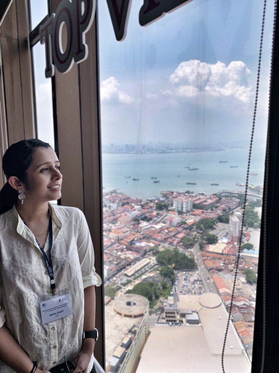 The_NehaJoshi's tweet image. I did not choose handloom, handloom chose me. Earthy, versatile and comfortable, handloom is for everyone. Plus every time you choose handmade, you are rooting for #AatmaNirbharBharat #Vocal4Handloom