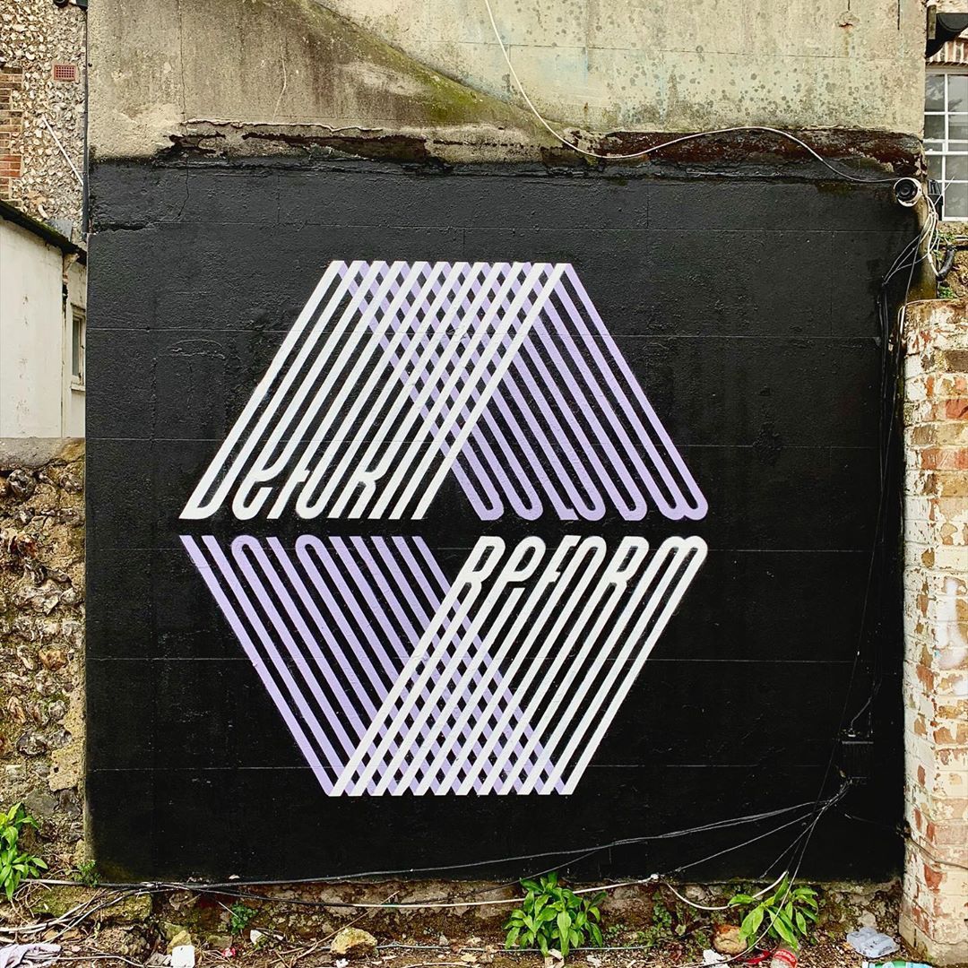 allcitycanvas's tweet image. Mira con atención las piezas tipográficas de #GaryStranger.