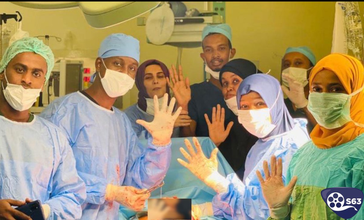 Studio63_ke's tweet photo. Hooyo Soomaaliyeed ayaa maalintii Isniintii ku umushay shan caruur hal mar isbitaalka #Digfeer ee ku yaala caasimada #Muqdisho.Isbitaalka ayaa bartiisa twiitterka ku baahiyey dhalashadaan oo ah mid naadir ku ah aduunka oo dhan.Hoyada iyo caruurteeda ayaa nabad qaba.#s63 #Somali https://t.co/2dvms8BKBG