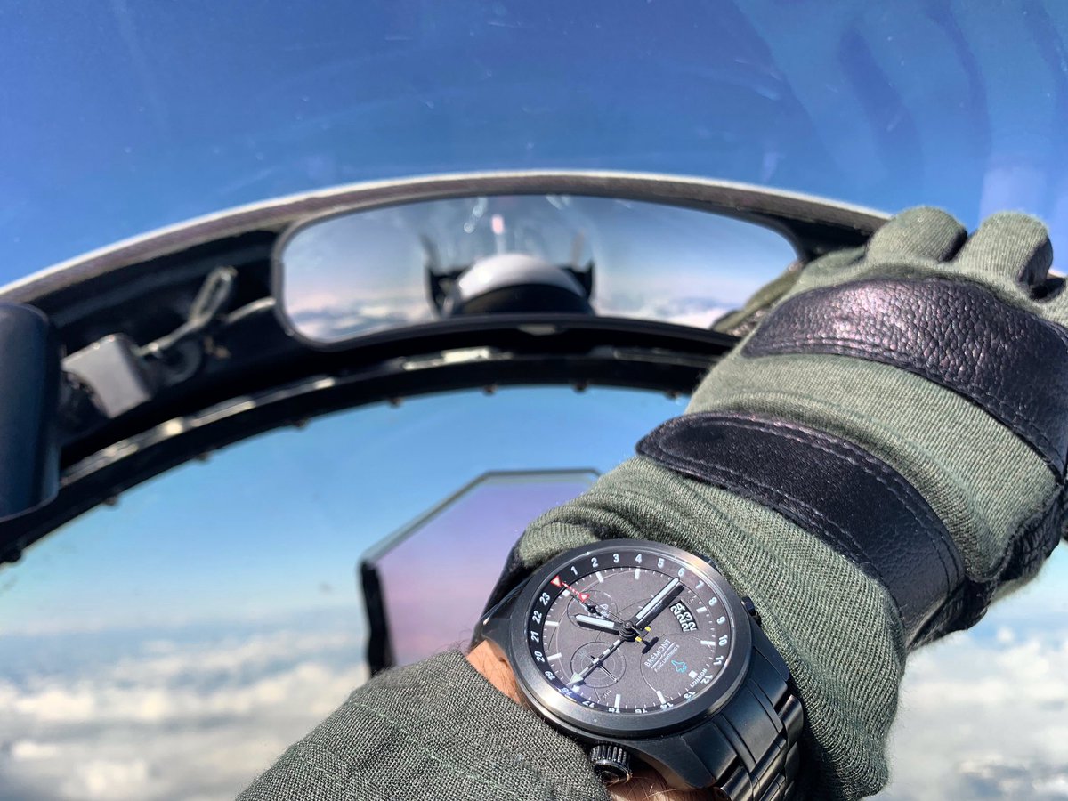 BremontMilitary's tweet image. It’s time to fly! Have a great weekend @Bremont Military customers and fans! #F35C #LightningII #F18E #SuperHornet #PilotWatch
