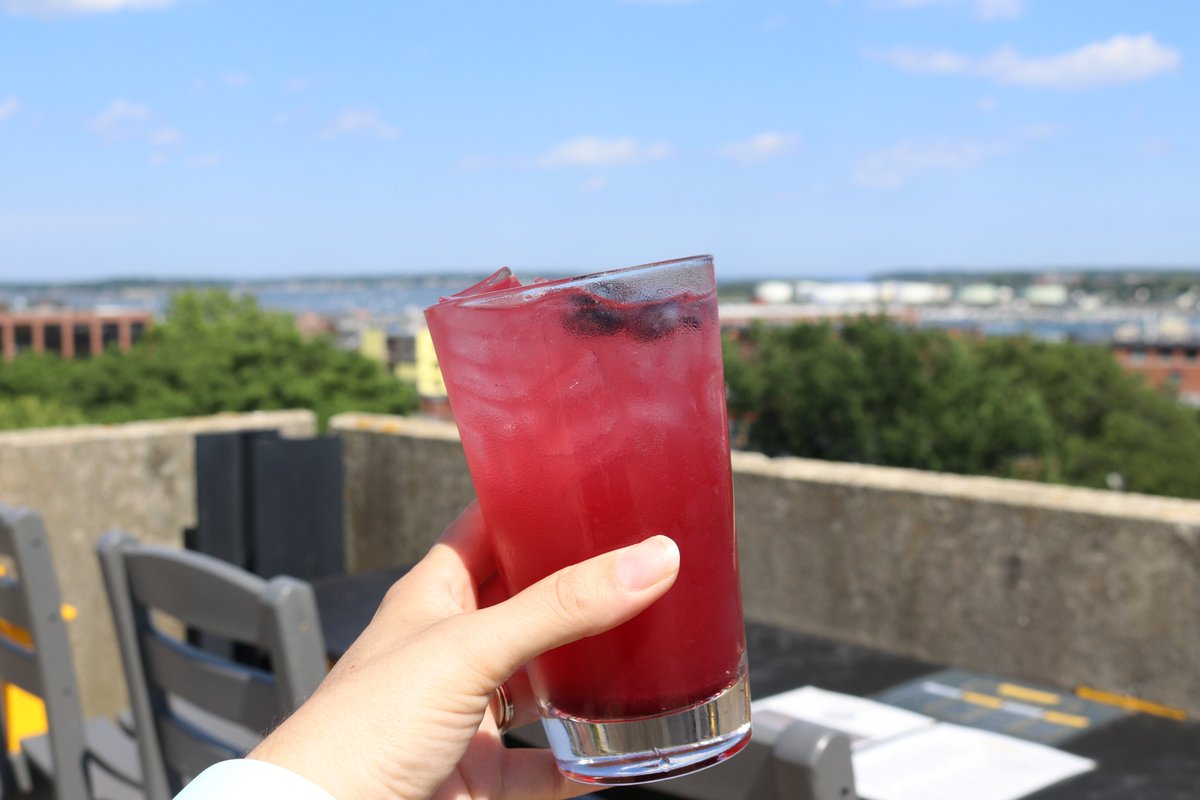 TGIF! Come for a drink at Level 5 - our garage rooftop bar located right next to Holiday Inn By the Bay! Open 5-9. #portlandmaine #visitportlandme #eatdrinkmaine