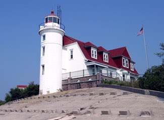 EdB1947's tweet photo. @jkm563 Here’s our lighthouse for when you come visit.  #PointBetsie @PureMichigan https://t.co/fkQXC9ODbB