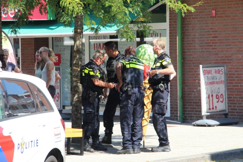 Schiedam - Man gewond bij overval op woning: ?..