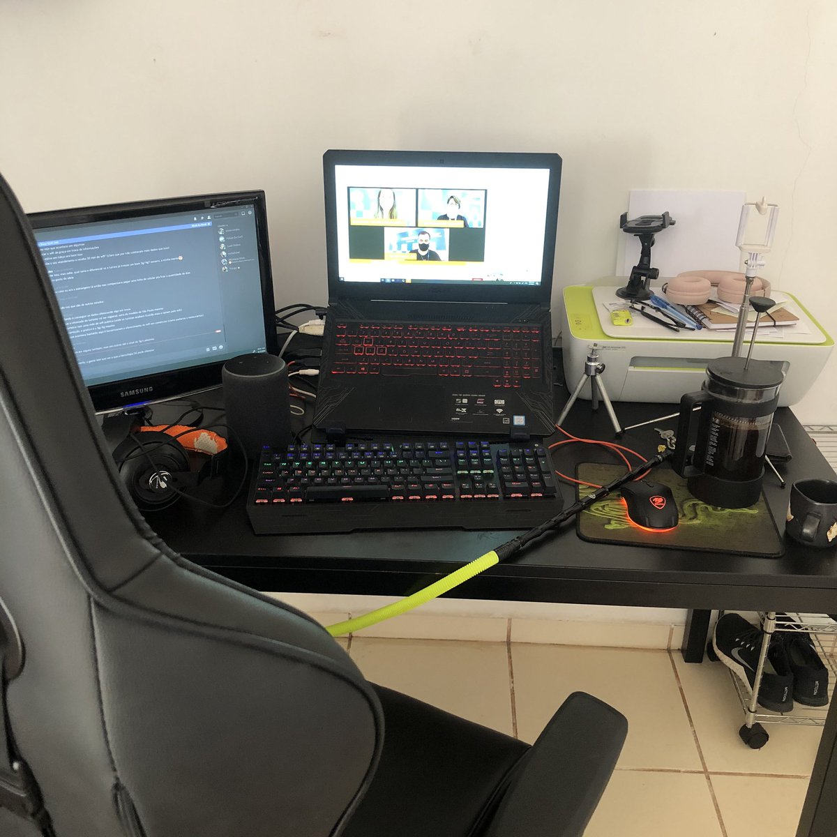 changzer's tweet photo. Vantagens de participar de um #hackathon em casa... #hackatour https://t.co/dPyA5v0gX8
