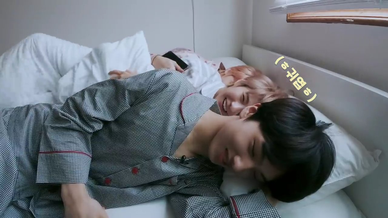 min renjun on X their videos end with them sleeping call that nct dream https t efXJQJBkPT X