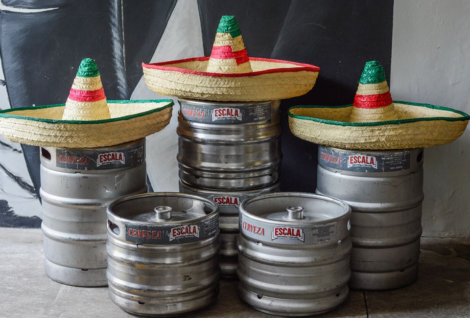 En México hay más de 600 productores de cerveza artesanal, felicidades a todos ellos en el #diadelacerveza 🍺🇲🇽 ¡Conócelos! bit.ly/2LfkBkt

#DiaInternacionalDeLaCerveza #artesanalesdeverdad