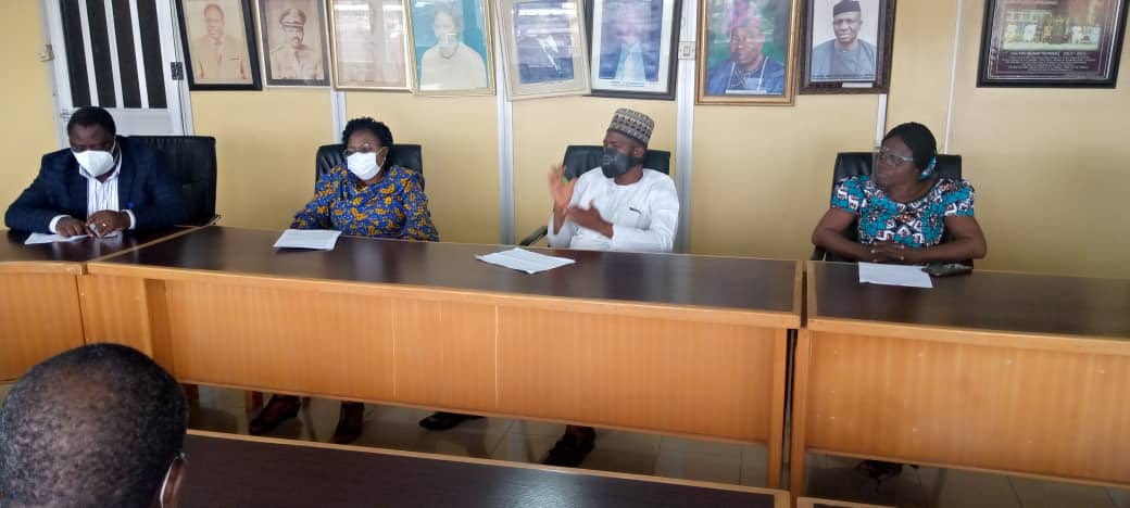 The Honourable Commissioner Representing Osun State at the <a href="/fccnigeria/">Federal Character Commission</a>, Hon. Abdulrasak Adeoye and Staff of the State office paid a courtesy visit to the management of Obafemi Awolowo University Teaching Hospital (OAUTHC) Ile-Ife today 07/08/2020
<a href="/fccnigeria/">Federal Character Commission</a> 
<a href="/GboyegaOyetola/">Adegboyega Oyetola</a>