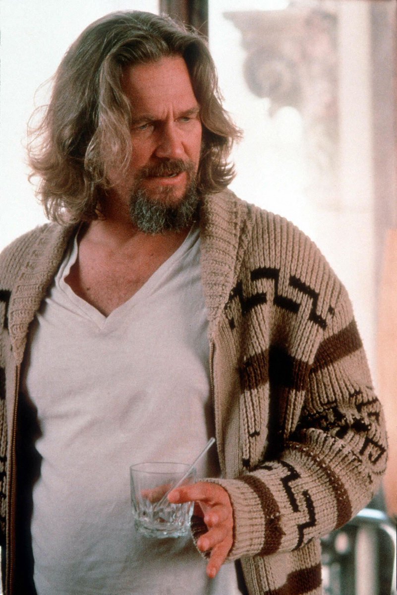 LoureiroRuben's tweet photo. @FortniteEsp_ No tengo tan claro que sea "inspirada" en Thor... #elnota #biglebowski https://t.co/IXSald90n7
