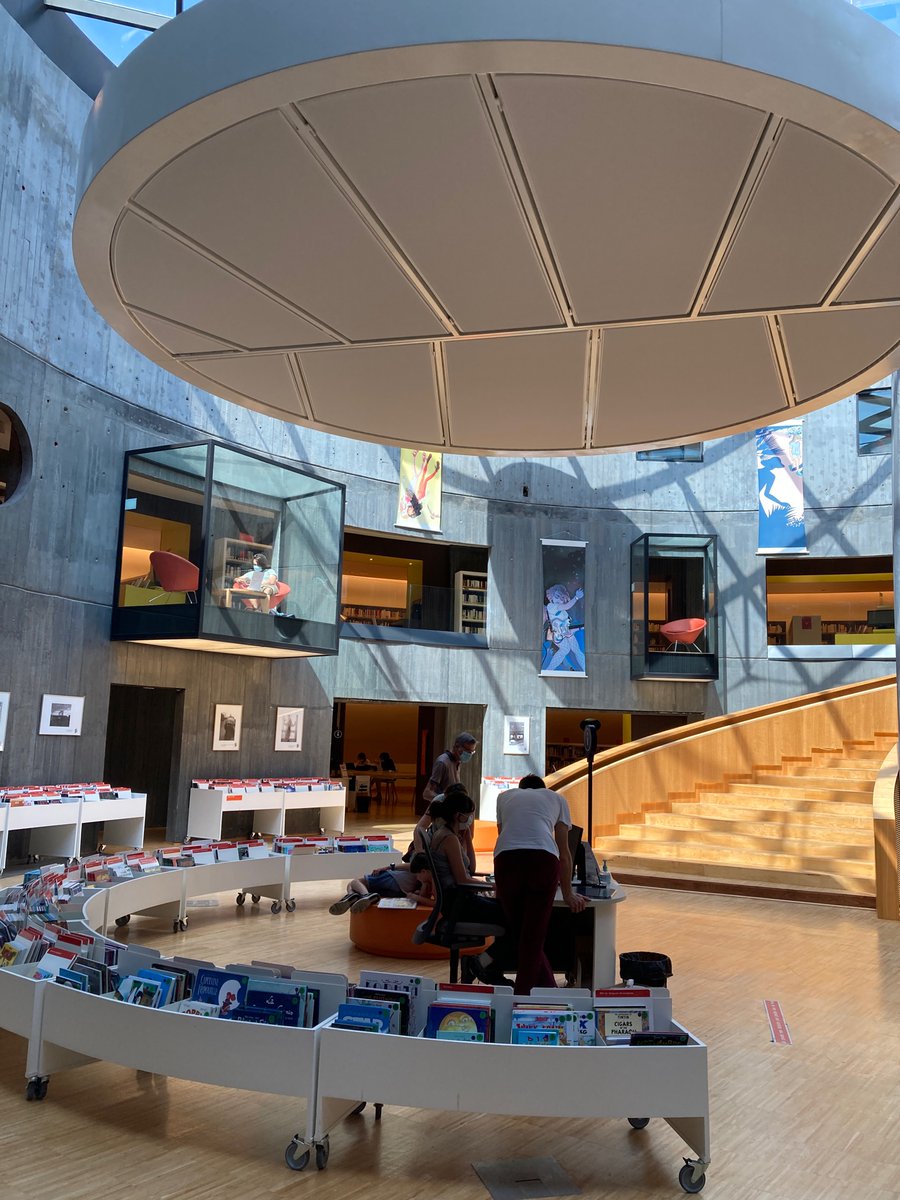 Je suis dans la bibliothèque Oscar Niemeyer. Je ne veux plus jamais en sortir. Adieu. (Inutile de recourir à la force publique, c’est non négociable) #LH #LeHavre