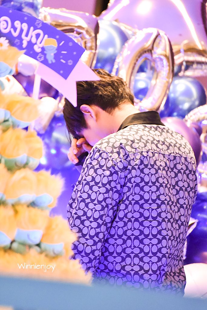 M_PFCindy's tweet photo. สองรูปนี้....

#palitgallery
#เป๊กผลิตโชค
#PeckPaLitchoke 
Cr. winnienjoy / photobytoey https://t.co/uCFu4qYttG