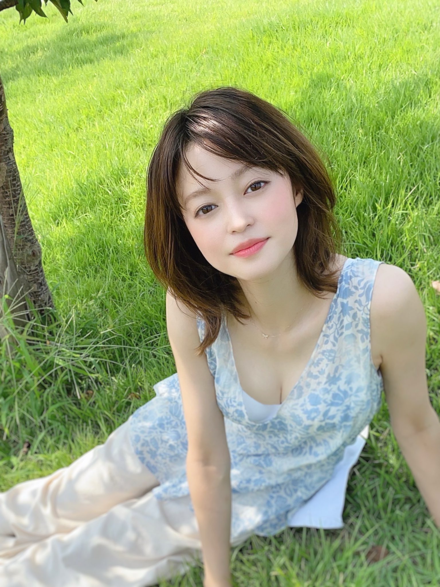 小林涼子 Official いつも Instagramも Twitterも 投稿する時 とても悩むの 写真 昨日決められなかったから 今日もあげちゃう 小林涼子 Official いつも Instagramも Twitterも 投稿する時 とても悩むの 写真 昨日決められなかったから 今日もあげちゃう