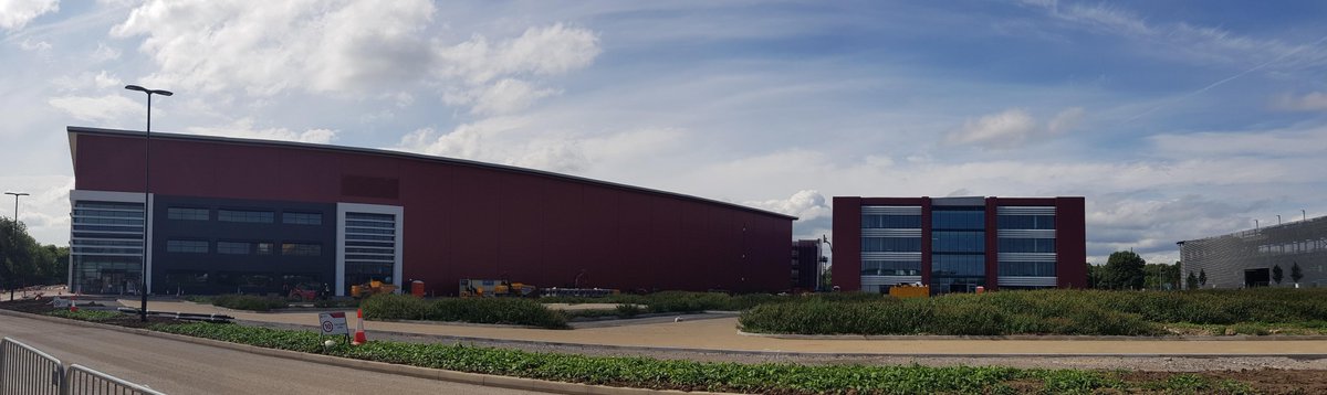 ESCUK1's tweet photo. The sun is shining today at @iconind_uk #ManchesterAirport where we're carrying out our regular #MEP inspections on @thehutgroup's fantastic new facility. How good does it look? ☀️👍 #engineeringdifference #construction #panorama #mepdesign #buildingservices #offices #industrial https://t.co/XLW7CMs5dT