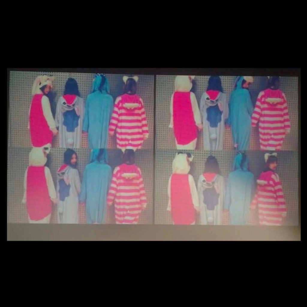 four kids four years ago 🥺💖💙 <a href="/BLACKPINK/">BLACKPINKOFFICIAL</a> 

#블랙핑크_4주년_블링크와_4에버 
#FOUReverWithBLACKPINK