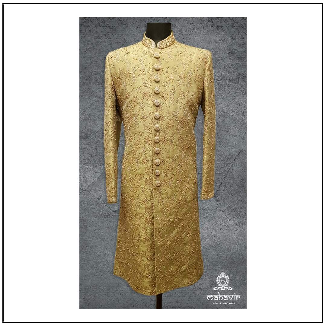 Mahavircouture's tweet photo. Look your best only with traditional outfits from Mahavir!
To buy visit our store by booking an appointment with our Fashion Consultant.
#mahavir #groom #desiwedding #mensethnicwear #weddingdress #hitssentertainment #fashion #juggernautbranding #clientdiaries https://t.co/G3f0Y0PB46