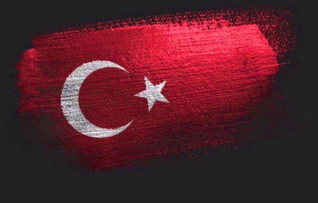 Her ne olursa olsun,

Vatanıma,
Bayrağıma ve 
#TurkiyeyeGuveniyorum 
Elhamdulillah 
#TurkiyeAyakta