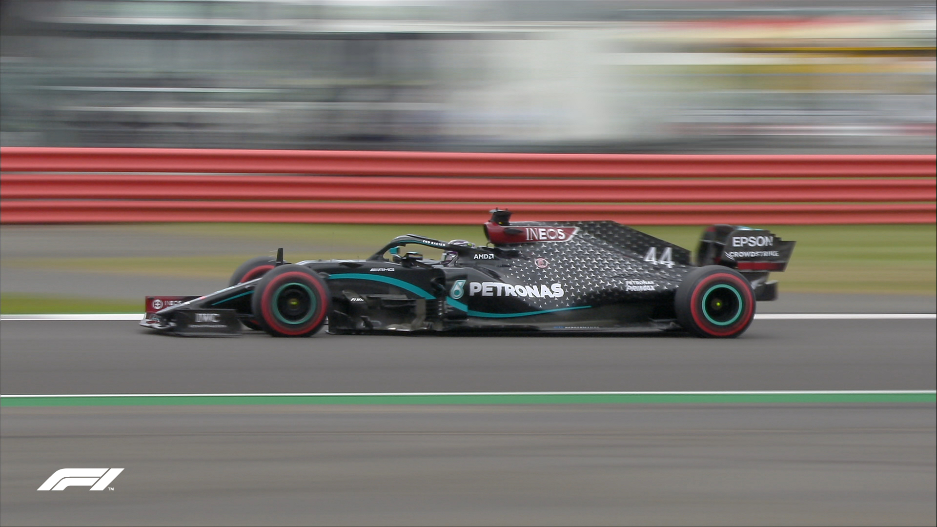 Maradt az élen a két Mercedes a piros zászlóval leintett második szabadedzésen, Ricciardo Verstappent megelőzve a harmadik