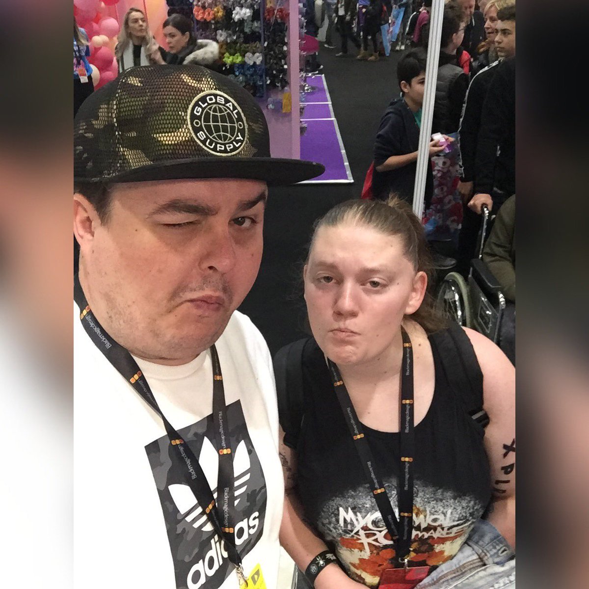 clxtpole's tweet image. massive happy birthday to my KING ✨

thank you for always being such a sweetheart every time we meet. you always know how to put a smile on my face. i miss you. can’t wait to see you again soon!

i hope you have the most dazzling day! i love you @daz_black 💜💜