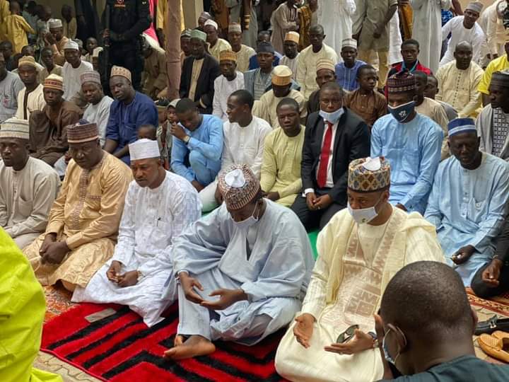 Najeeb Alzamfary (@alzamfarynajeeb) on Twitter photo SALLAH JUMA'A.
Maidaraja Gwamnan jihar Zamfara Hon (Dr) Bello Muhammad MON (Matawallen Maradun) ya gabatarda Sallah Juma'a a Masslancin Juma'a na Umar Bin Khatabb dake Shiryar Bye Pass (Massalancin Mallam Umar Kanoma).<a href="/Bellomatawalle1/">Dr. Bello Matawalle</a> <a href="/AbdulwaliTahir/">Abdulwali Anwar Tahir</a> <a href="/AishaMatawalle/">Aisha Bello Matawalle</a> SALLAH JUMA'A.
Maidaraja Gwamnan jihar Zamfara Hon (Dr) Bello Muhammad MON (Matawallen Maradun) ya gabatarda Sallah Juma'a a Masslancin Juma'a na Umar Bin Khatabb dake Shiryar Bye Pass (Massalancin Mallam Umar Kanoma).<a href="/Bellomatawalle1/">Dr. Bello Matawalle</a> <a href="/AbdulwaliTahir/">Abdulwali Anwar Tahir</a> <a href="/AishaMatawalle/">Aisha Bello Matawalle</a>