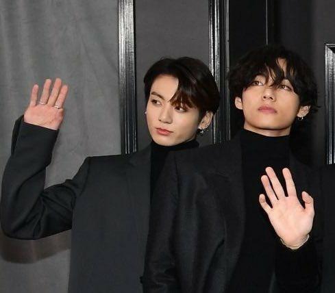 When they matched clothes at the grammys and they were so clingy to eo that locals thought they were dating 