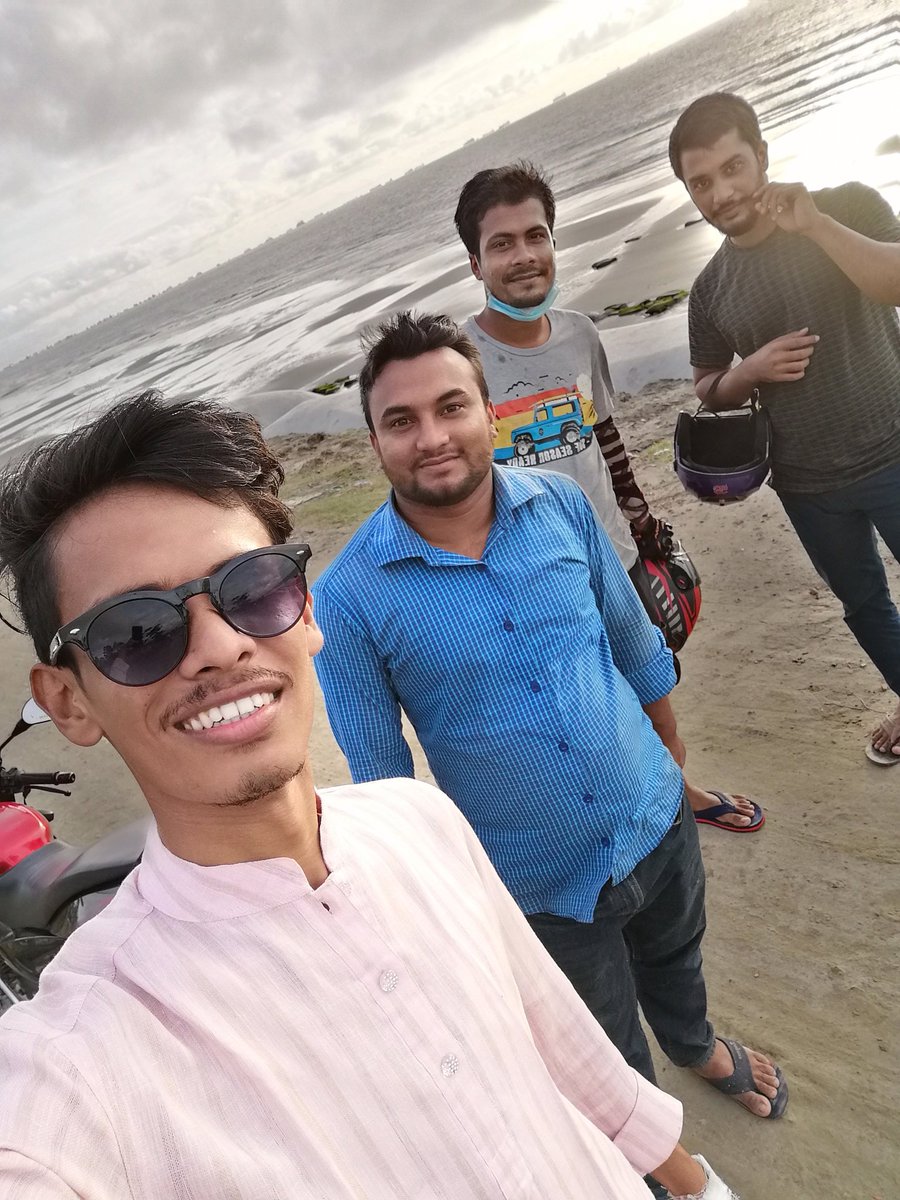 mdsaimon626's tweet photo. বন্ধু মহলের বন্ধুরা হঠাৎ করে প্রোগ্রাম ঘুরতে যাবে 
#আড্ডাবাজি #ঘুরাঘুরি আর #মজা তো করছি😁
বেশি জোস😎 https://t.co/NYBC2rZyU0