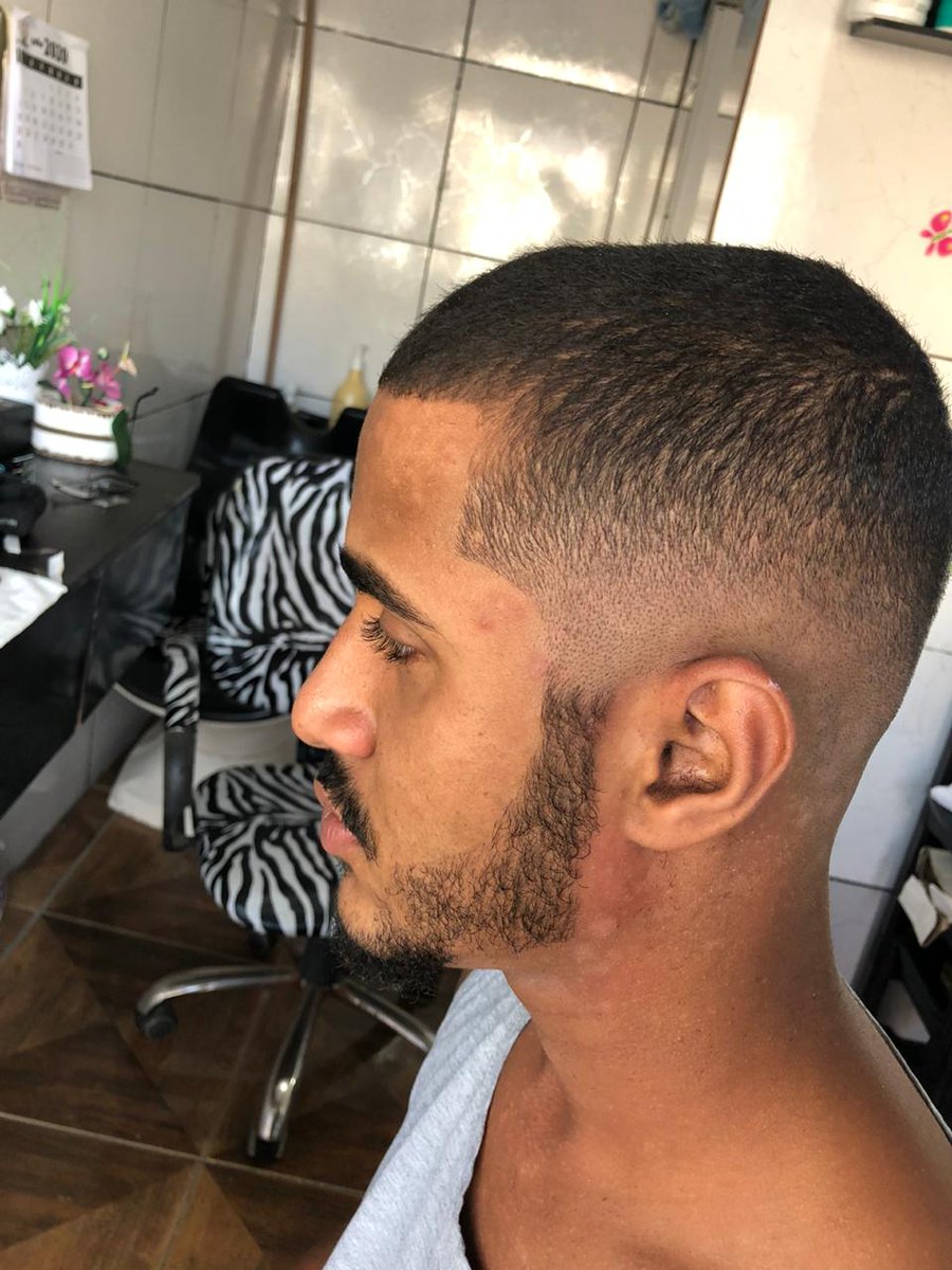Renanbarbeirin's tweet photo. Boa tarde 🙏🏾💇🏾‍♂️💇🏾‍♂️
@Chee_Paim https://t.co/f8dcBpB238