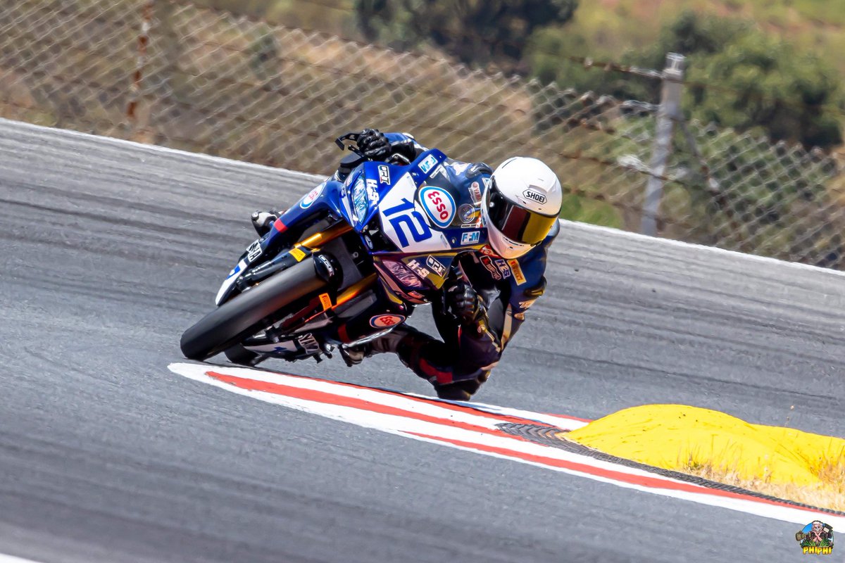 RomainDore12's tweet photo. @WorldSBK - @CircuitPortimao 🇵🇹 

Gros step aujourd’hui avec 2sec de gagnées entre la FP1 et la FP2. Les réglages de la moto et mon pilotage s’améliorent. 🔥📈 https://t.co/E49Yh4P27L