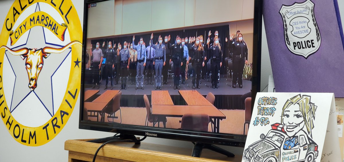 CaldwellKSPD's tweet photo. Caldwell Police Department is proud to announce today Officer Autumn Ferris took the oath and was worn in as a Kansas LEO. Officer Ferris joined our team in October 2019. She is a graduate from Caldwell High School and has true compassion and a passion to serve the community. https://t.co/isUhjavzbH