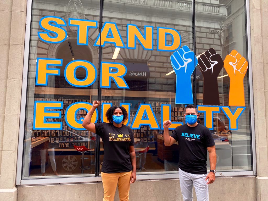 WilliamGStovall's tweet photo. What a great honor today to meet Jane Golden of Mural Arts of Philadelphia &amp; Mary Baxter of Art for Justice, the artist who designed our beautiful equality mural adorning our Downtown Walnut St store. So thankful for their support &amp; partnership. #StandforEquality #LifeAtATT ✊🏿 https://t.co/zqjGZTiiS4