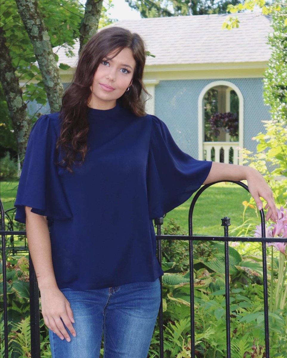 blushonmain's tweet photo. Bell sleeves baby! They’re so in this season! https://t.co/p07UZ8ULy5