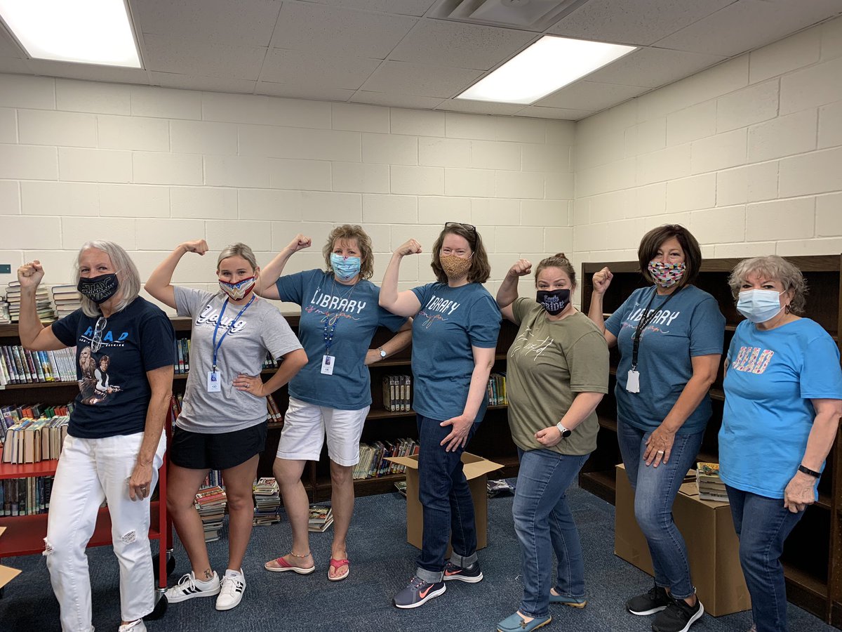 decaturisdlib's tweet photo. When @Mercer_Moments needed help, #librarysquad appeared!  Best library team ever! @decaturisd 💪📚🤣 https://t.co/tYJMhN8m4r