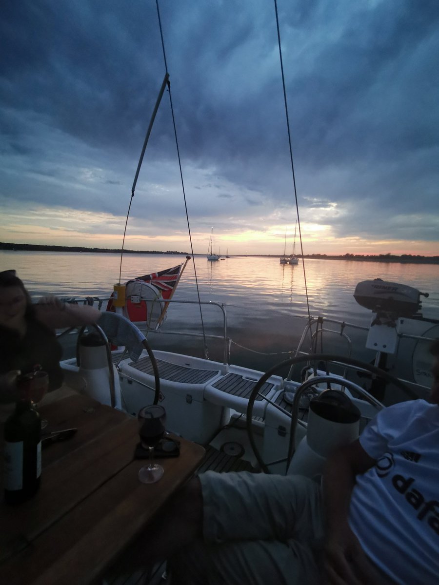 Beautiful river stour #yaching #sailing #yacht #yachts#hamiltonsailing#picoftheday #hamiltonsailing #yachts #picoftheday#northsea #Suffolk